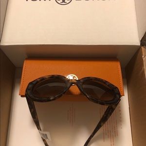 tory burch peggy sunglasses